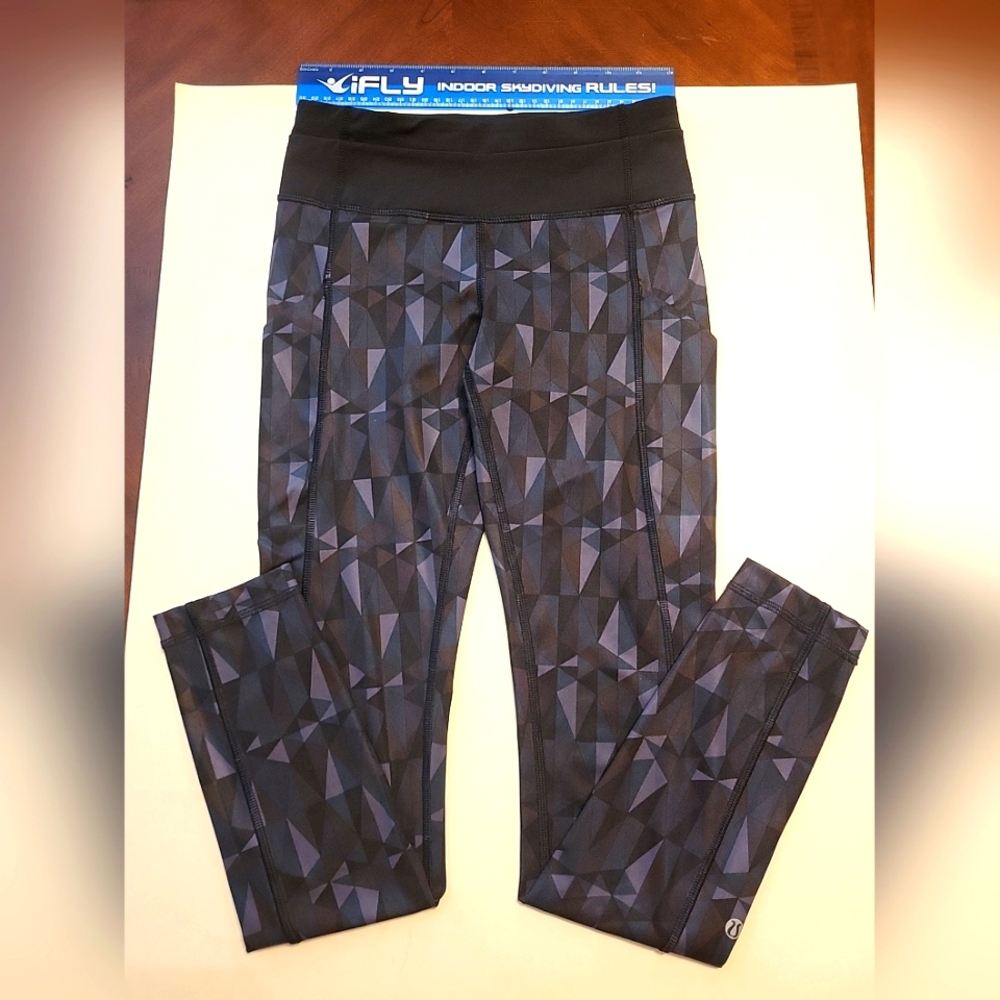 Lululemone athletic geometric leggings